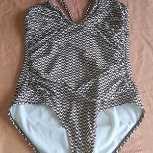 Kenneth Cole reaction swimsuit